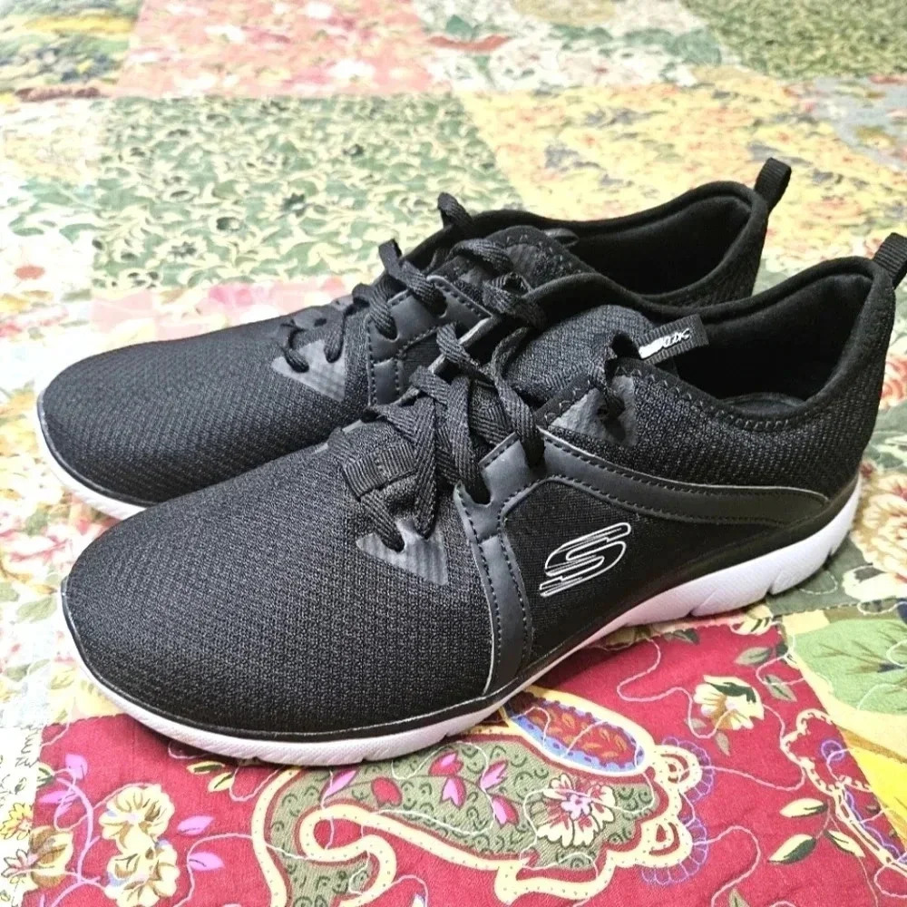 Sketchers - Picture 3 of 7